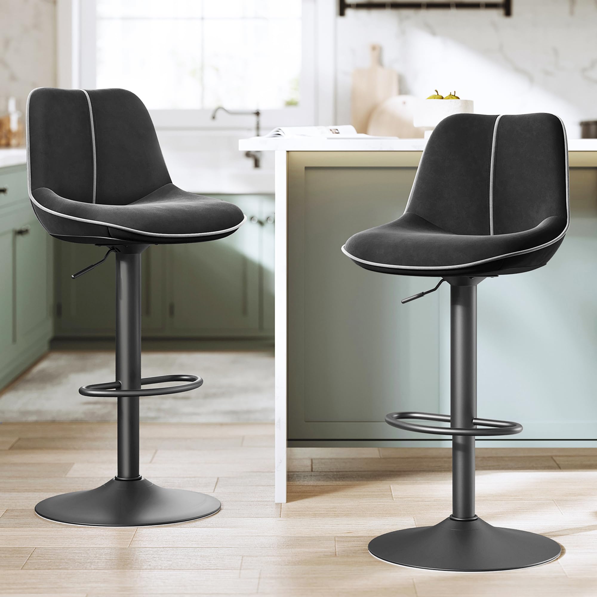 VASAGLE Lot de 2 Tabourets de Bar, Pivotants, Réglables en Hauteur, Velours | Dossier Ergonomique, Base Métallique, Modernes, pour Îlot de Cuisine, Bar, Noir d'Encre, Collection LYNA LJB188B01