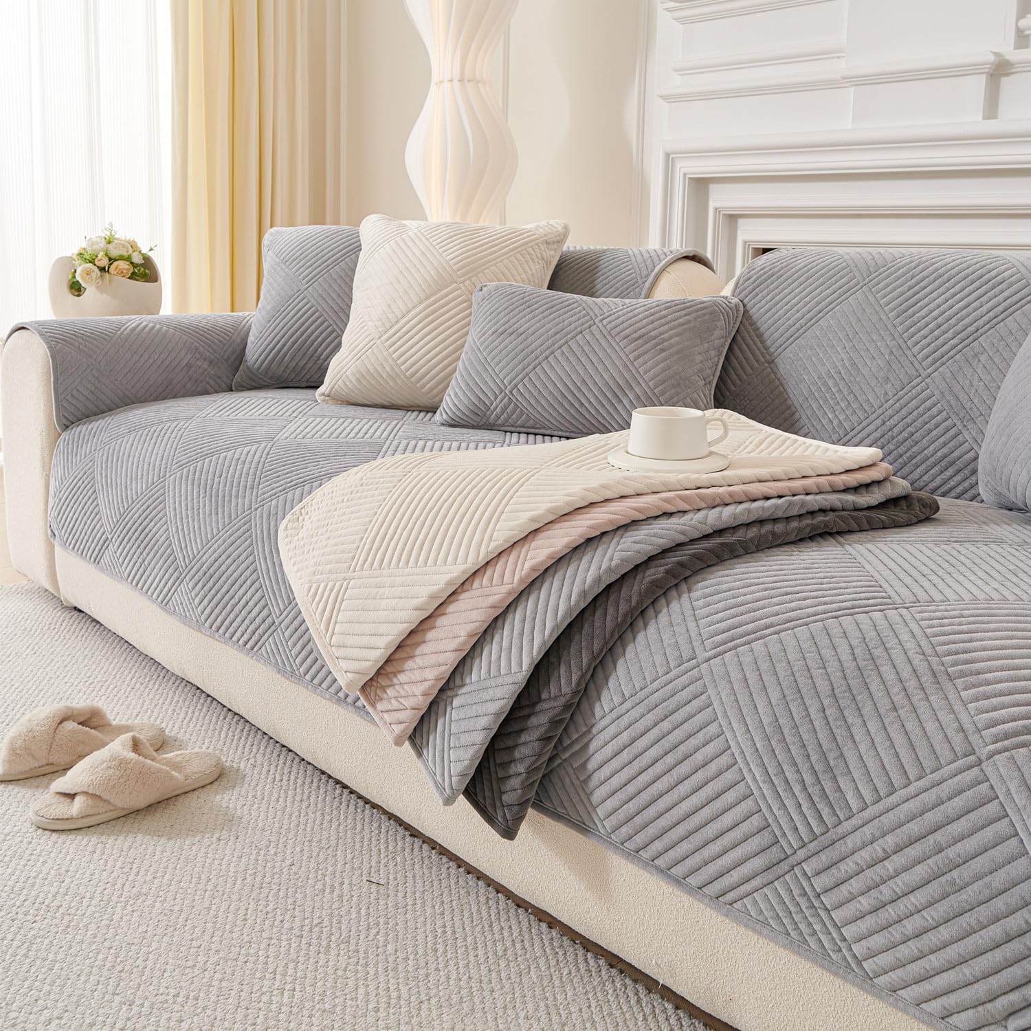 Furnestorica Housse de canapé - Protection complète - Antidérapante et Lavable - pour canapé 1/2/3/4 Places - Universelle - Antidérapante - Lavable - Coin en U en L - Gris Clair - 90 x 210 cm