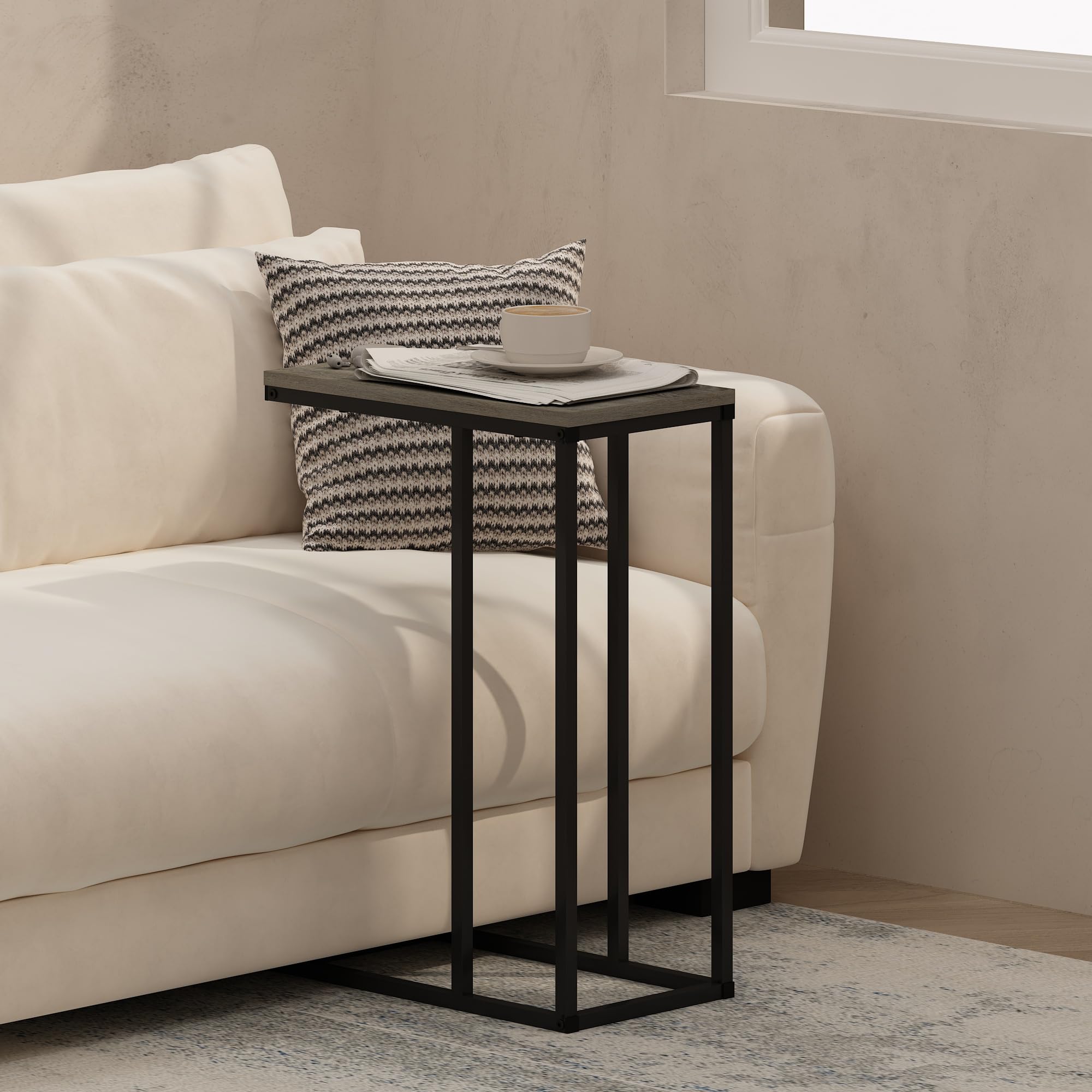 Furinno Table d'appoint en Forme de C, avec Structure en métal, Table de Nuit, Table de Chevet, pour Salon, Chambre à Coucher, Gris chêne français